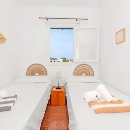 Jultomas Cala'N Bosch (Menorca)