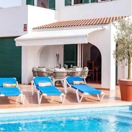 Jultomas Villa
